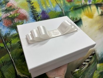 CAIXA 24X22 MDF BRANCO COM LAÇO 38MM - UNID